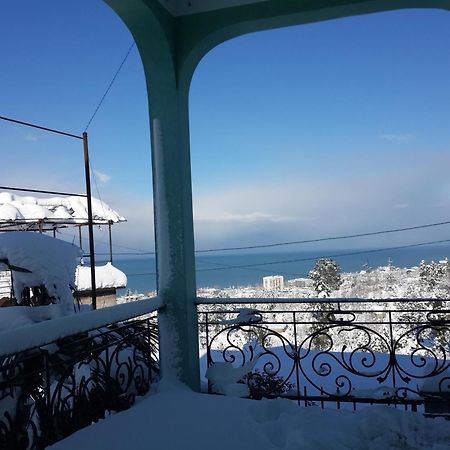 Bis-A Guesthouse Makhinjauri Buitenkant foto