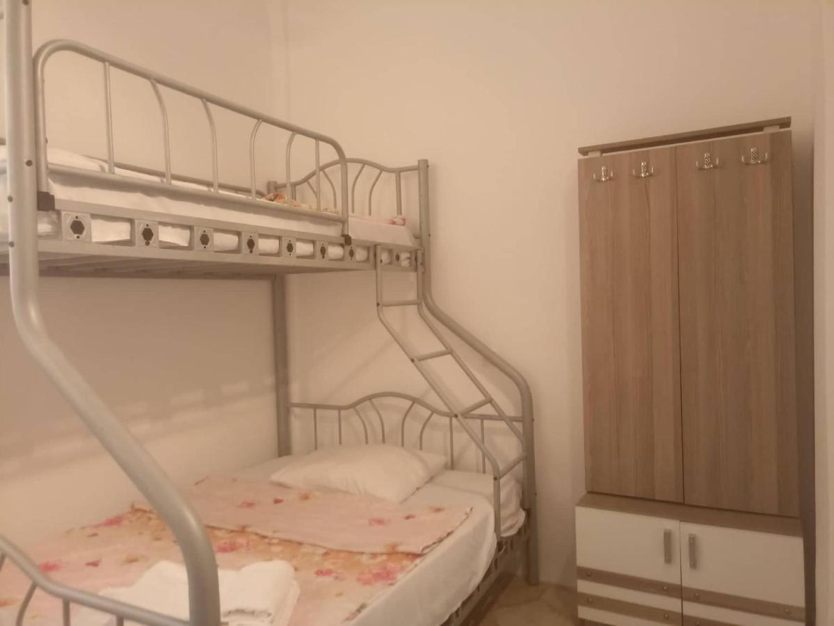 Bis-A Guesthouse Makhinjauri Buitenkant foto