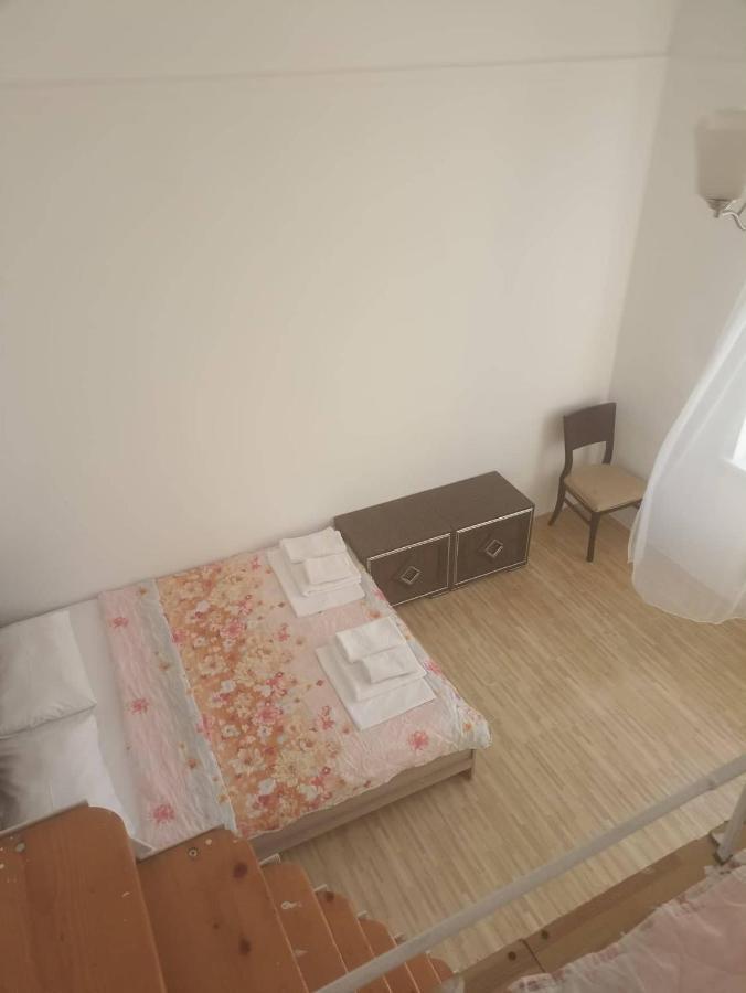 Bis-A Guesthouse Makhinjauri Buitenkant foto