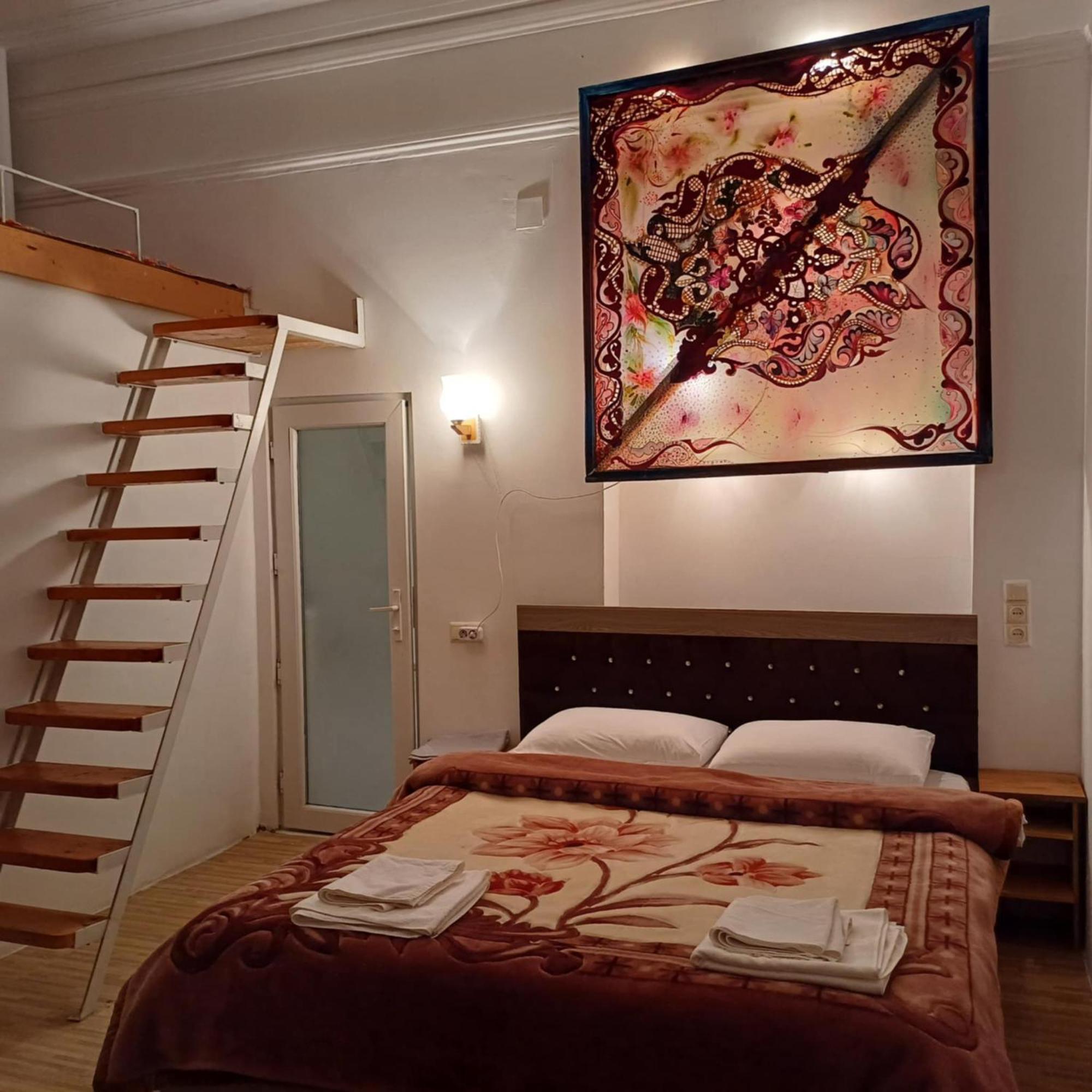 Bis-A Guesthouse Makhinjauri Buitenkant foto