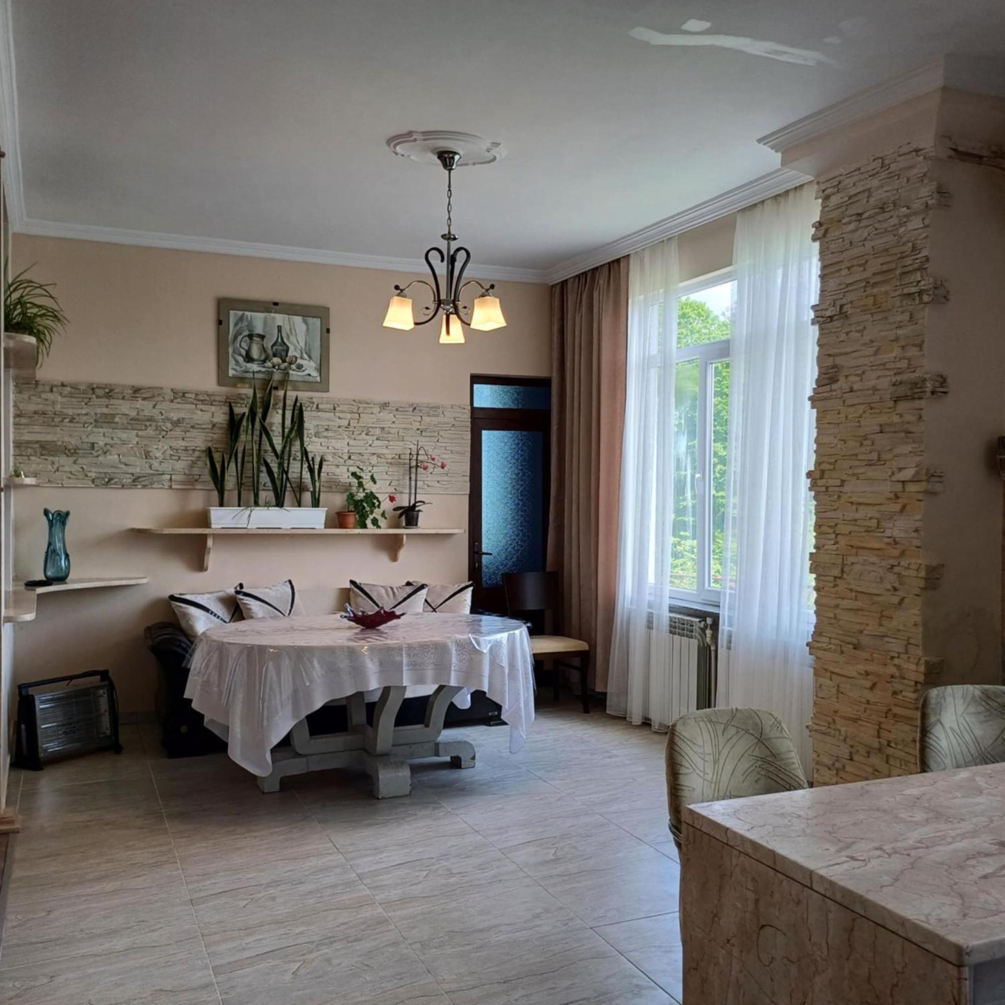 Bis-A Guesthouse Makhinjauri Buitenkant foto