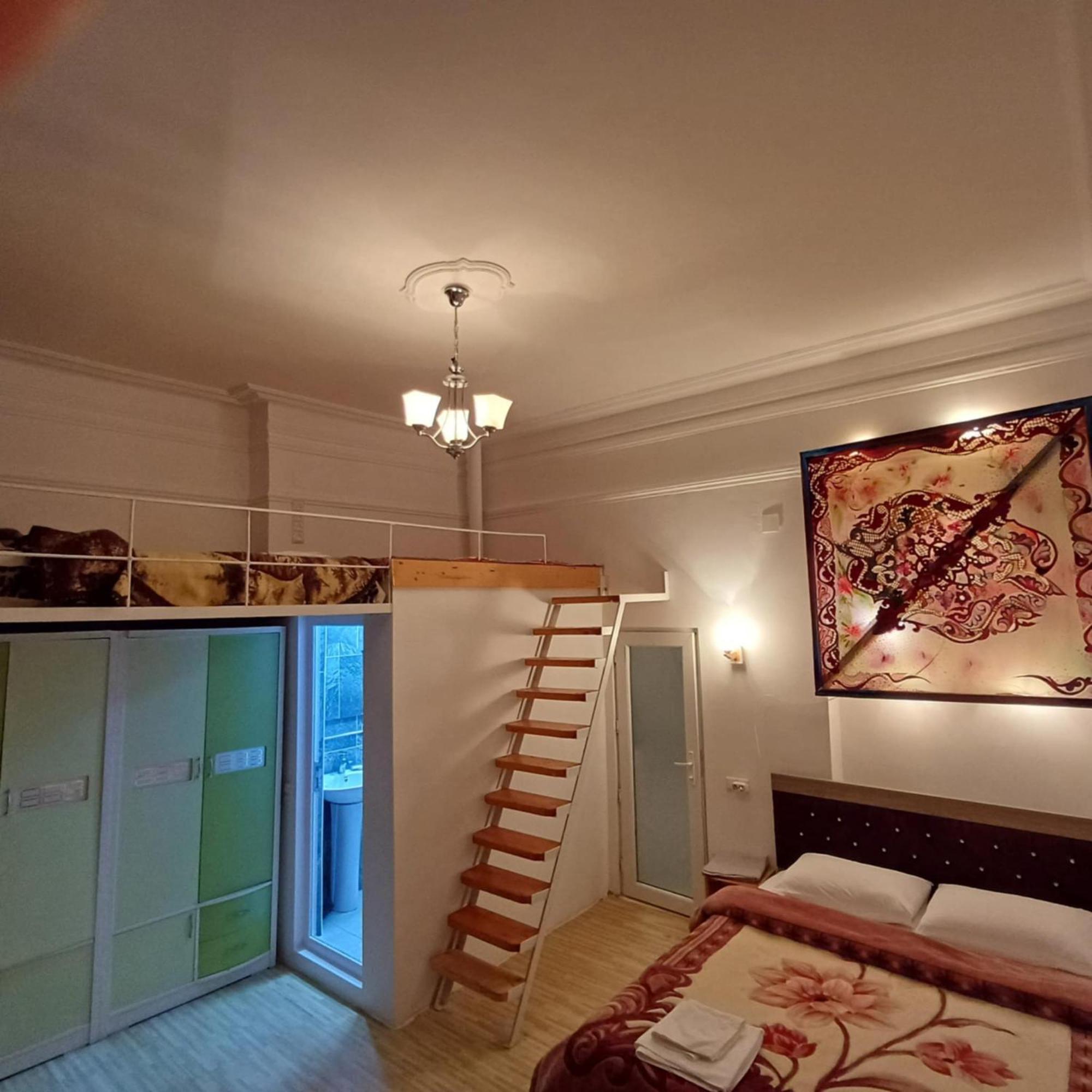 Bis-A Guesthouse Makhinjauri Buitenkant foto